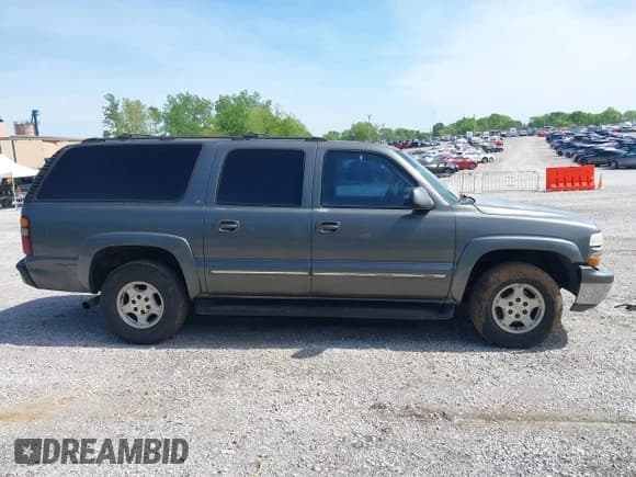 ✅ 2002 Chevrolet Suburban LS • VIN: 1GNFK16ZX2J297816 • Лот: 41784184. Опубликован ранее на IAAI с пробегом 231 918 миль. Бесплатный доступ к архиву аукционных продаж из США и подробный отчёт об истории автомобиля на DreamBid. Изображение 13.