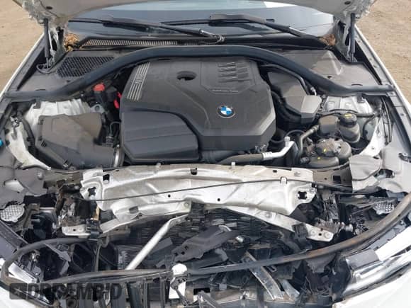 2020 BMW 3 Series 330i xDrive z VIN 3MW5R7J04L8B19857, wystawiony jako IAAI lot #43293574 z przebiegiem 19 853 mil mil oraz . Historia ofert i sprzedaży dostępna na DreamBid. Obrazek 10.