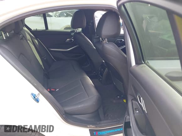 ✅ 2020 BMW 3 Series 330i xDrive • VIN: 3MW5R7J09L8B09941 • Lot: 43489431. Wystawiony na IAAI z przebiegiem 55 997 mil. Bezpłatny archiwum sprzedaży aukcyjnych z USA i szczegółowy raport historii pojazdu na DreamBid. Zdjęcie 8.