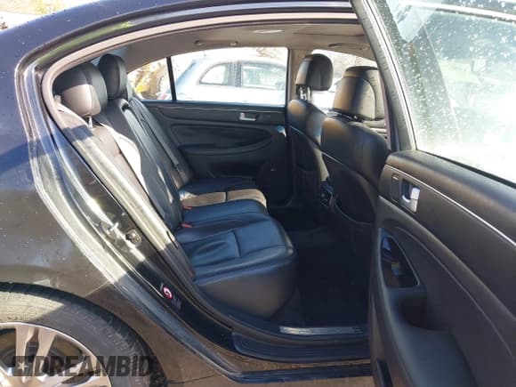 ✅ 2013 Hyundai Genesis 3.8L • VIN: KMHGC4DD4DU251415 • Лот: 43802373. Опубликован ранее на IAAI с пробегом 222 782 миль. Бесплатный доступ к архиву аукционных продаж из США и подробный отчёт об истории автомобиля на DreamBid. Изображение 8.