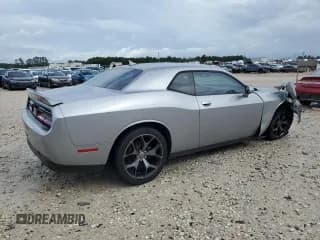 ✅ 2015 Dodge Challenger SXT Plus • VIN: 2C3CDZBG8FH774490 • Lot: 70621494. Wystawiony na Copart z przebiegiem 141 523 mil. Bezpłatny archiwum sprzedaży aukcyjnych z USA i szczegółowy raport historii pojazdu na DreamBid. Zdjęcie 3.
