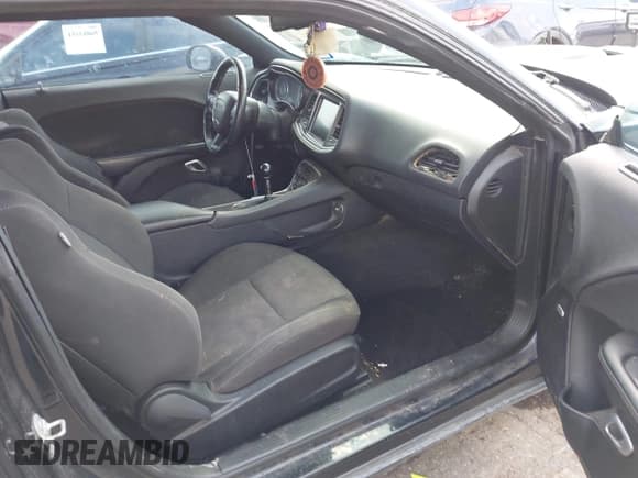 ✅ 2015 Dodge Challenger R/T • VIN: 2C3CDZAT5FH889014 • Lot: 43526682. Wystawiony na IAAI z przebiegiem 166 700 mil. Bezpłatny archiwum sprzedaży aukcyjnych z USA i szczegółowy raport historii pojazdu na DreamBid. Zdjęcie 5.