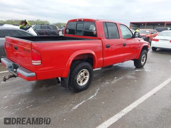 ✅ 2000 Dodge Dakota Sport • VIN: 1B7GG2ANXYS621732 • Lot: 41930673. Wystawiony na IAAI z przebiegiem 145 653 mil. Bezpłatny archiwum sprzedaży aukcyjnych z USA i szczegółowy raport historii pojazdu na DreamBid. Zdjęcie 4.
