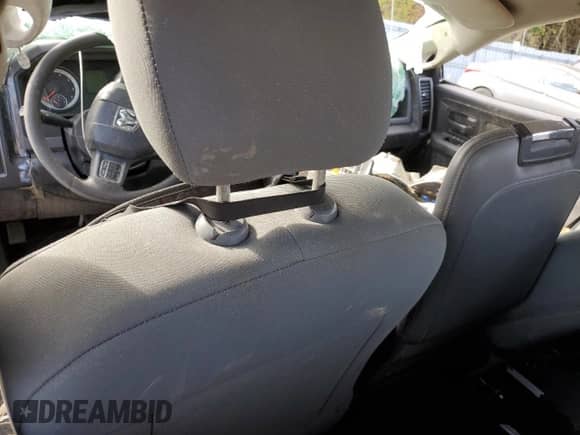 2017 Ram 1500 Express z VIN 3C6RR7KT7HG718480, wystawiony jako Copart lot #85784375 z przebiegiem Nie podano mil oraz Szkoda całkowita • Salvage title. Historia ofert i sprzedaży dostępna na DreamBid. Obrazek 8.