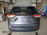 ✅ 2021 Toyota RAV4 XLE • VIN: 2T3W1RFV3MC171987 • Lot: 67007665. Wystawiony na Copart z przebiegiem 58 755 mil. Bezpłatny archiwum sprzedaży aukcyjnych z USA i szczegółowy raport historii pojazdu na DreamBid. Zdjęcie 6.