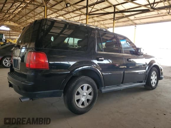 ✅ 2005 Lincoln Navigator Luxury • VIN: 5LMFU28525LJ24814 • Lot: 53971705. Wystawiony na Copart z przebiegiem 178 927 mil. Bezpłatny archiwum sprzedaży aukcyjnych z USA i szczegółowy raport historii pojazdu na DreamBid. Zdjęcie 3.