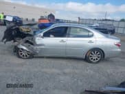 ✅ 2002 Lexus ES 300 • VIN: JTHBF30G220025571 • Lot: 42289997. Listed on IAAI with 87,554 mi. Free auction sales archive from the USA and detailed vehicle history report at DreamBid. Image 15.