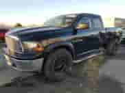 ✅ 2009 Dodge 1500 ST • VIN: 1D3HV18P09S755198 • Лот: 82841554. Размещён на Copart с пробегом 216 050 миль миль. Получите бесплатный доступ к архиву аукционных продаж из США и посмотрите подробный отчёт об истории автомобиля на DreamBid. Изображение 1.