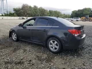 2013 Chevrolet Cruze 1LT z VIN 1G1PC5SB7D7109398, wystawiony jako Copart lot #65826725 z przebiegiem Nie podano mil oraz Szkoda całkowita • Salvage title. Historia ofert i sprzedaży dostępna na DreamBid. Obrazek 2.
