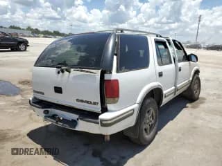 ✅ 1999 Chevrolet Blazer Trailblazer • VIN: 1GNDT13W6X2193629 • Lot: 51184702. Wystawiony na Copart z przebiegiem Nie podano. Bezpłatny archiwum sprzedaży aukcyjnych z USA i szczegółowy raport historii pojazdu na DreamBid. Zdjęcie 4.