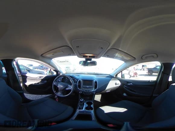 ✅ 2018 Chevrolet Cruze LT • VIN: 1G1BE5SM3J7226199 • Lot: 43466842. Listed on IAAI with 67,601 mi. Free auction sales archive from the USA and detailed vehicle history report at DreamBid. Image 18.