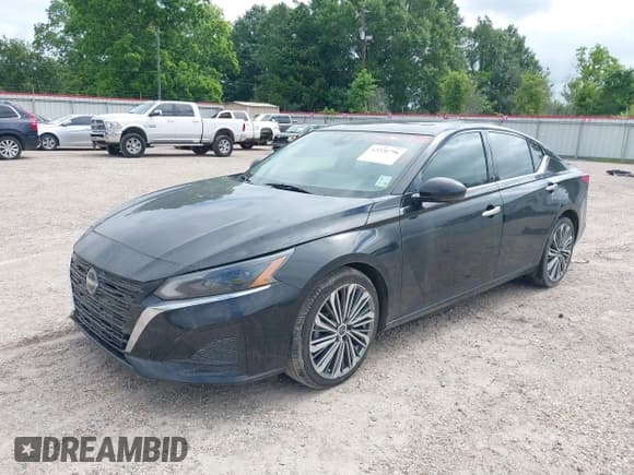 ✅ 2023 Nissan Altima SL • VIN: 1N4BL4EVXPN382844 • Lot: 42220796. Wystawiony na IAAI z przebiegiem 42 393 mil. Bezpłatny archiwum sprzedaży aukcyjnych z USA i szczegółowy raport historii pojazdu na DreamBid. Zdjęcie 17.