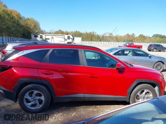 ✅ 2022 Hyundai Tucson SEL • VIN: 5NMJB3AE8NH038111 • Lot: 43515920. Listed on IAAI with 37,706 mi. Free auction sales archive from the USA and detailed vehicle history report at DreamBid. Image 13.