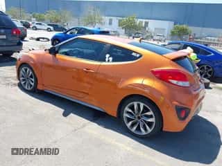 2016 Hyundai Veloster Turbo z VIN KMHTC6AE4GU304061, wystawiony jako IAAI lot #43090238 z przebiegiem 93 737 mil mil oraz . Historia ofert i sprzedaży dostępna na DreamBid. Obrazek 3.