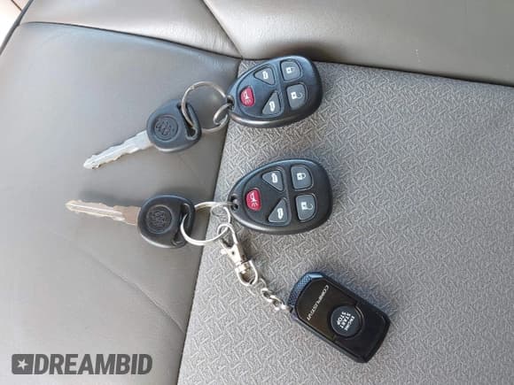 ✅ 2006 Buick Terraza CX • VIN: 5GADV23L06D245744 • Lot: 42105555. Wystawiony na IAAI z przebiegiem 101 953 mil. Bezpłatny archiwum sprzedaży aukcyjnych z USA i szczegółowy raport historii pojazdu na DreamBid. Zdjęcie 11.