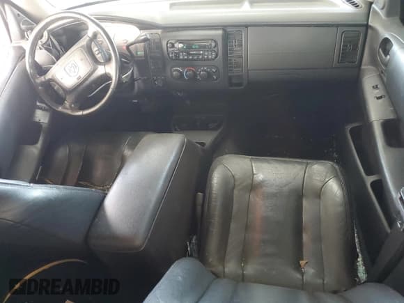 ✅ 2002 Dodge Dakota Sport • VIN: 1B7HG38N12S515919 • Lot: 42930835. Wystawiony na Copart z przebiegiem 180 701 mil. Bezpłatny archiwum sprzedaży aukcyjnych z USA i szczegółowy raport historii pojazdu na DreamBid. Zdjęcie 8.