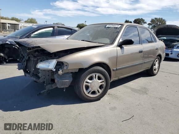✅ 2000 Chevrolet Prizm • VIN: 1Y1SK5483YZ421567 • Lot: 81340375. Listed on Copart with 110,561 mi. Free auction sales archive from the USA and detailed vehicle history report at DreamBid. Image 1.