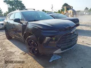 2023 Chevrolet Blazer LT z VIN 3GNKBCR44PS195007, wystawiony jako IAAI lot #43026336 z przebiegiem 71 211 mil mil oraz . Historia ofert i sprzedaży dostępna na DreamBid. Obrazek 1.