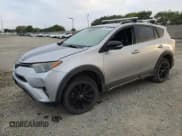 ✅ 2018 Toyota RAV4 XLE • VIN: 2T3WFREV3JW412024 • Лот: 82648925. Опубликован ранее на Copart с пробегом 82 416 миль. Бесплатный доступ к архиву аукционных продаж из США и подробный отчёт об истории автомобиля на DreamBid. Изображение 1.