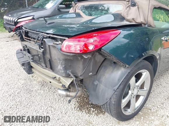 ✅ 2007 Pontiac Solstice • VIN: 1G2MB35B17Y141506 • Lot: 42903198. Listed on IAAI with 65,083 mi. Free auction sales archive from the USA and detailed vehicle history report at DreamBid. Image 18.
