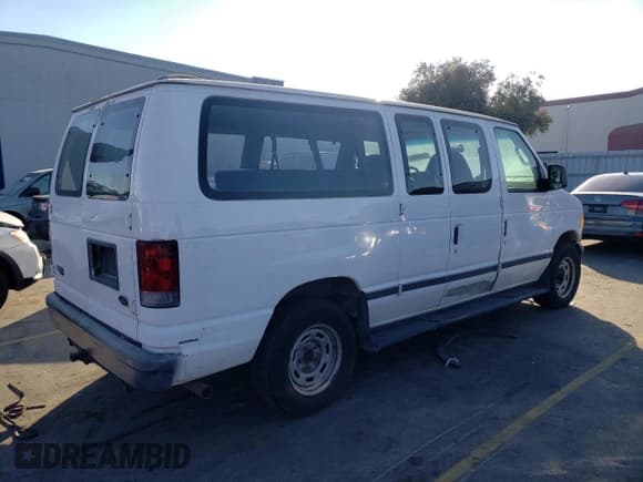✅ 2004 Ford Econoline Passenger XL • VIN: 1FMRE11W84HA50164 • Lot: 73438464. Listed on Copart with 148,916 mi. Free auction sales archive from the USA and detailed vehicle history report at DreamBid. Image 3.