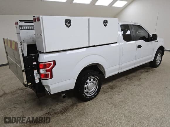 ✅ 2018 Ford F-150 XL • VIN: 1FTEX1C57JKE18270 • Лот: 70308895. Опубликован ранее на Copart с пробегом 103 523 миль. Бесплатный доступ к архиву аукционных продаж из США и подробный отчёт об истории автомобиля на DreamBid. Изображение 3.