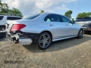 ✅ 2019 Mercedes-Benz E 450 • VIN: WDDZF6JB2KA492610 • Lot: 64541535. Wystawiony na Copart z przebiegiem 77 915 mil. Bezpłatny archiwum sprzedaży aukcyjnych z USA i szczegółowy raport historii pojazdu na DreamBid. Zdjęcie 3.