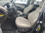 ✅ 2017 Hyundai Santa Fe Ultimate • VIN: 5XYZWDLA5HG497652 • Лот: 68121214. Опубликован ранее на Copart с пробегом 85 621 миль. Бесплатный доступ к архиву аукционных продаж из США и подробный отчёт об истории автомобиля на DreamBid. Изображение 7.