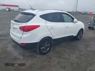 2015 Hyundai Tucson Limited with VIN KM8JU3AG1FU065216, listed as a IAAI auction lot 43383147 with 166,817 mi miles and . Bid and sale history available at DreamBid. Image 4.