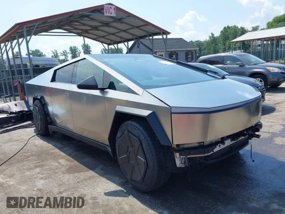✅ 2024 Tesla Cybertruck • VIN: 7G2CEHED5RA007852 • Lot: 42981157. Listed on IAAI with Not provided. Free auction sales archive from the USA and detailed vehicle history report at DreamBid. Image 1.