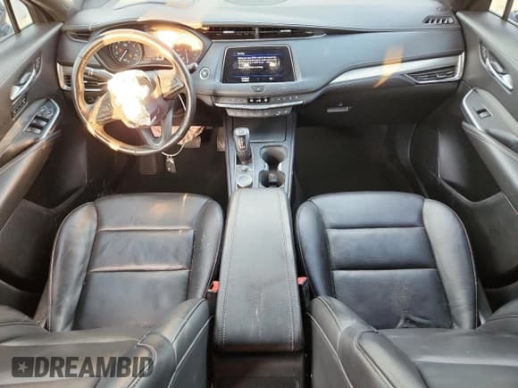 ✅ 2019 Cadillac XT4 FWD Premium Luxury • VIN: 1GYFZCR46KF177430 • Lot: 82545435. Wystawiony na Copart z przebiegiem 98 162 mil. Bezpłatny archiwum sprzedaży aukcyjnych z USA i szczegółowy raport historii pojazdu na DreamBid. Zdjęcie 8.