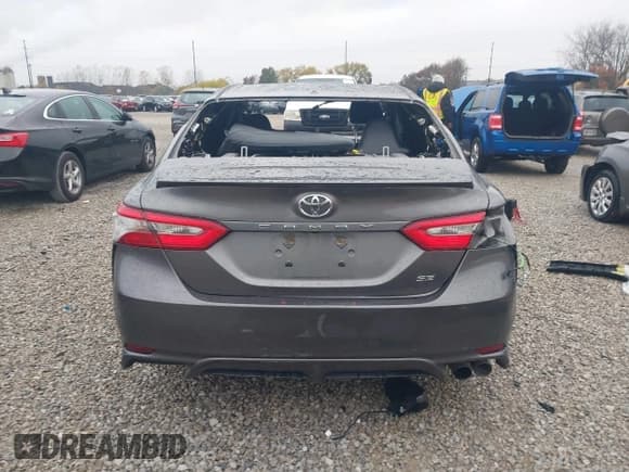 ✅ 2019 Toyota Camry LE • VIN: 4T1B11HK2KU205294 • Лот: 43652792. Опубликован ранее на IAAI с пробегом 99 493 миль. Бесплатный доступ к архиву аукционных продаж из США и подробный отчёт об истории автомобиля на DreamBid. Изображение 17.