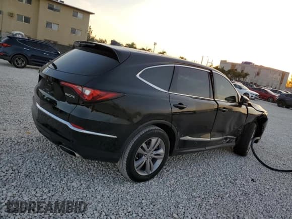 ✅ 2024 Acura MDX • VIN: 5J8YD9H30RL000135 • Lot: 87457264. Listed on Copart with 15,465 mi. Free auction sales archive from the USA and detailed vehicle history report at DreamBid. Image 3.