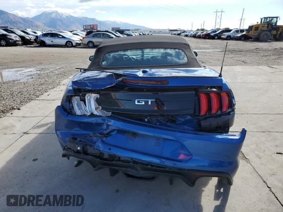 ✅ 2018 Ford Mustang GT Premium • VIN: 1FATP8FF4J5115861 • Lot: 87112955. Wystawiony na Copart z przebiegiem 68 949 mil. Bezpłatny archiwum sprzedaży aukcyjnych z USA i szczegółowy raport historii pojazdu na DreamBid. Zdjęcie 6.