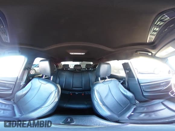 ✅ 2018 BMW 3 Series 340i • VIN: WBA8B3G53JNV01059 • Lot: 85485684. Listed on Copart with 106,084 mi. Free auction sales archive from the USA and detailed vehicle history report at DreamBid. Image 13.