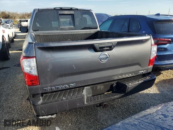 ✅ 2021 Nissan Titan SV • VIN: 1N6AA1EF2MN509484 • Lot: 76320724. Wystawiony na Copart z przebiegiem Nie podano. Bezpłatny archiwum sprzedaży aukcyjnych z USA i szczegółowy raport historii pojazdu na DreamBid. Zdjęcie 6.
