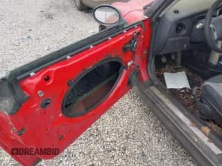 2003 MINI Hardtop S with VIN WMWRE33423TD67980, listed as a IAAI auction lot 42450982 with Not provided miles and . Bid and sale history available at DreamBid. Image 6.