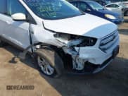 ✅ 2019 Ford Escape SE • VIN: 1FMCU9GD8KUA66253 • Lot: 42476743. Wystawiony na IAAI z przebiegiem 136 780 mil. Bezpłatny archiwum sprzedaży aukcyjnych z USA i szczegółowy raport historii pojazdu na DreamBid. Zdjęcie 6.