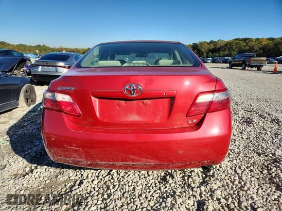 ✅ 2007 Toyota Camry LE • VIN: 4T1BE46K17U059339 • Lot: 91070155. Wystawiony na Copart z przebiegiem 212 245 mil. Bezpłatny archiwum sprzedaży aukcyjnych z USA i szczegółowy raport historii pojazdu na DreamBid. Zdjęcie 6.