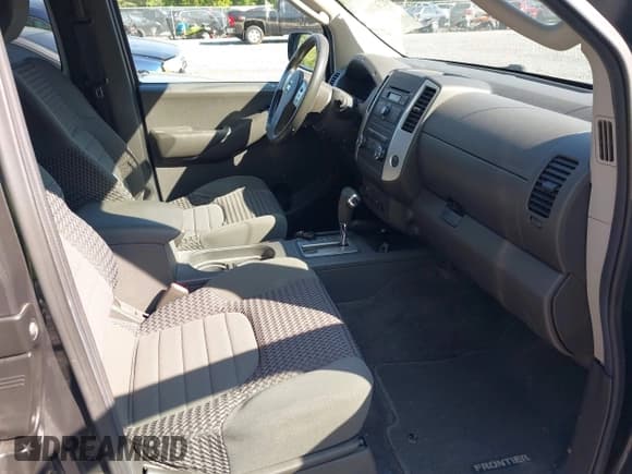 ✅ 2010 Nissan Frontier SE • VIN: 1N6AD0CW5AC449132 • Lot: 42382440. Listed on IAAI with 108,193 mi. Free auction sales archive from the USA and detailed vehicle history report at DreamBid. Image 5.