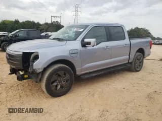 ✅ 2022 Ford F-150 Lightning Pro • VIN: 1FT6W1EV0NWG14375 • Лот: 69040964. Опубликован ранее на Copart с пробегом 40 711 миль. Бесплатный доступ к архиву аукционных продаж из США и подробный отчёт об истории автомобиля на DreamBid. Изображение 1.