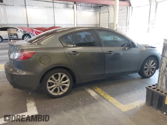 ✅ 2011 Mazda 3 S Sport • VIN: JM1BL1U52B1451987 • Лот: 42750878. Опубликован ранее на IAAI с пробегом 198 217 миль. Бесплатный доступ к архиву аукционных продаж из США и подробный отчёт об истории автомобиля на DreamBid. Изображение 13.
