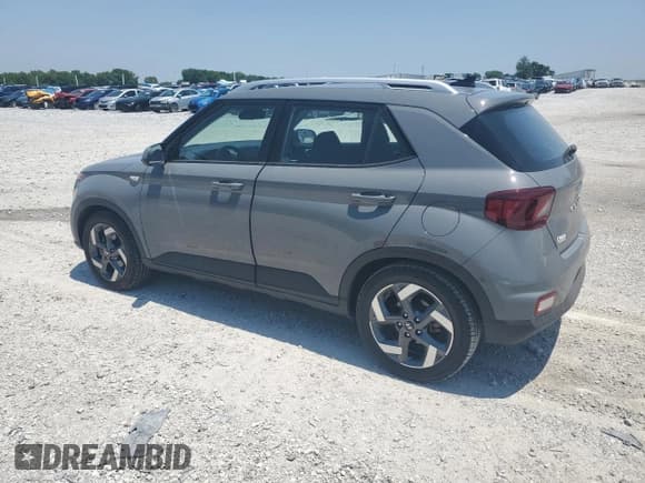 ✅ 2021 Hyundai Venue SEL • VIN: KMHRC8A39MU082326 • Lot: 60142075. Listed on Copart with 61,708 mi. Free auction sales archive from the USA and detailed vehicle history report at DreamBid. Image 2.