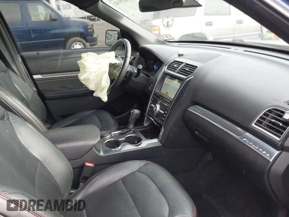 ✅ 2018 Ford Explorer Sport • VIN: 1FM5K8GT9JGA86735 • Lot: 43615141. Wystawiony na IAAI z przebiegiem 103 944 mil. Bezpłatny archiwum sprzedaży aukcyjnych z USA i szczegółowy raport historii pojazdu na DreamBid. Zdjęcie 5.