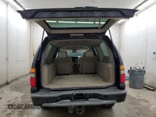✅ 2004 Chevrolet Suburban LS • VIN: 3GNFK16Z64G170047 • Лот: 47558715. Опубликован ранее на Copart с пробегом 354 802 миль. Бесплатный доступ к архиву аукционных продаж из США и подробный отчёт об истории автомобиля на DreamBid. Изображение 6.