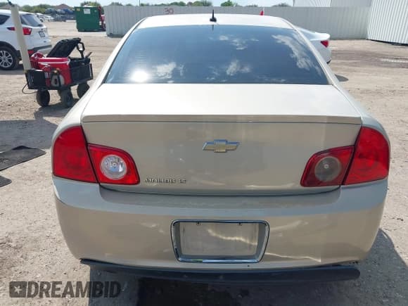 ✅ 2011 Chevrolet Malibu 1LT • VIN: 1G1ZC5E12BF389875 • Lot: 43133431. Listed on IAAI with 149,386 mi. Free auction sales archive from the USA and detailed vehicle history report at DreamBid. Image 16.