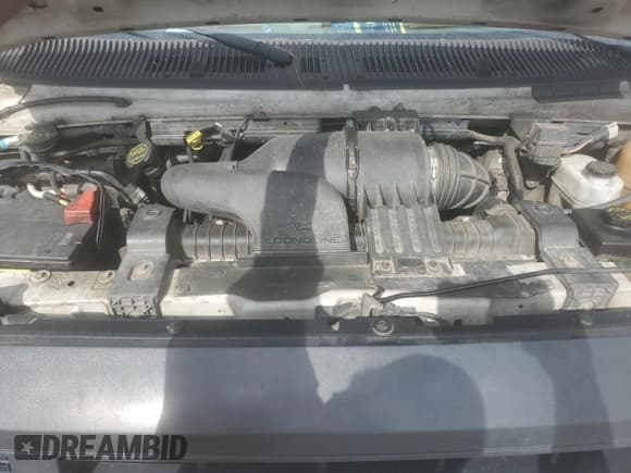 ✅ 2008 Ford Econoline Cargo Commercial • VIN: 1FTNE24W78DA44311 • Лот: 57152765. Опубликован ранее на Copart с пробегом 277 707 миль. Бесплатный доступ к архиву аукционных продаж из США и подробный отчёт об истории автомобиля на DreamBid. Изображение 12.