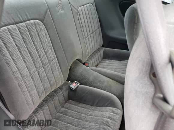 1997 Chevrolet Camaro z VIN 2G1FP22K2V2110191, wystawiony jako Copart lot #45376395 z przebiegiem Nie podano mil oraz Szkoda całkowita • Salvage title. Historia ofert i sprzedaży dostępna na DreamBid. Obrazek 10.