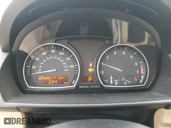 ✅ 2006 BMW X3 3.0i • VIN: WBXPA93406WG74269 • Lot: 91635815. Wystawiony na Copart z przebiegiem 225 265 mil. Bezpłatny archiwum sprzedaży aukcyjnych z USA i szczegółowy raport historii pojazdu na DreamBid. Zdjęcie 9.