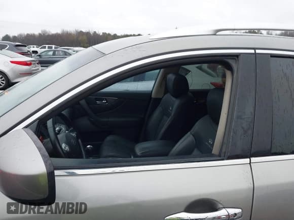 ✅ 2010 Infiniti FX • VIN: JN8AS1MW3AM856040 • Lot: 43842492. Wystawiony na IAAI z przebiegiem 175 916 mil. Bezpłatny archiwum sprzedaży aukcyjnych z USA i szczegółowy raport historii pojazdu na DreamBid. Zdjęcie 12.